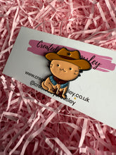 Load image into Gallery viewer, Cowboy Cat Pin Badge

