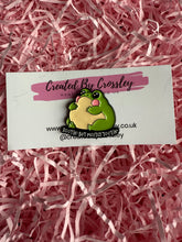 Load image into Gallery viewer, Funny Frog Pin Badge
