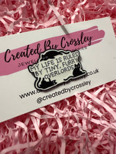 Load image into Gallery viewer, Funny Cat Pin Badge
