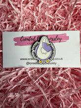 Load image into Gallery viewer, Silly Goose Association Pin Badge

