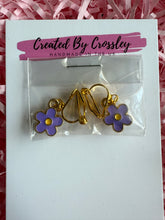Load image into Gallery viewer, Purple Flower Clip On Earrings
