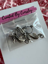 Load image into Gallery viewer, Seahorse Clip On Earrings
