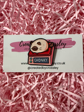 Load image into Gallery viewer, Chonky Cat Pin Badge
