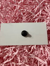 Load image into Gallery viewer, Chonky Cat Pin Badge
