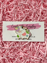 Load image into Gallery viewer, Pastel Flower Cow Pin Badge
