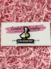 Load image into Gallery viewer, “Is this gluten free?” Bread Duck Pin Badge

