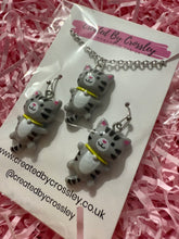 Load image into Gallery viewer, Grey Cat Jewellery Set
