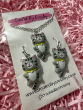 Load image into Gallery viewer, Grey Cat Jewellery Set

