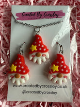Load image into Gallery viewer, Red Gonk Jewellery Set
