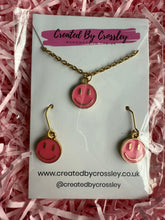 Load image into Gallery viewer, Pink Happy Face Jewellery Set
