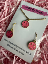 Load image into Gallery viewer, Pink Happy Face Jewellery Set
