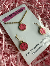 Load image into Gallery viewer, Pink Happy Face Jewellery Set
