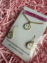 Load image into Gallery viewer, White Happy Face Jewellery Set
