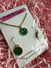 Load image into Gallery viewer, Green Happy Face Jewellery Set
