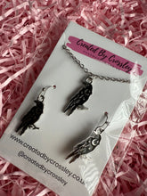 Load image into Gallery viewer, Crow Jewellery Set

