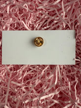 Load image into Gallery viewer, “I have no shelf control” Bookshelf Pin Badge
