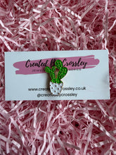Load image into Gallery viewer, Cactus Plant Pin Badge
