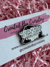 Load image into Gallery viewer, Funny Cat Pin Badge
