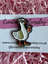 Load image into Gallery viewer, Summer Goose/Duck Pin Badge
