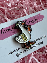 Load image into Gallery viewer, Summer Goose/Duck Pin Badge
