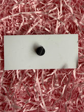Load image into Gallery viewer, Red Flower Pin Badge
