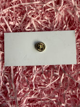 Load image into Gallery viewer, Flower Panda Pin Badge
