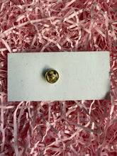 Load image into Gallery viewer, Pink Cow Pin Badge
