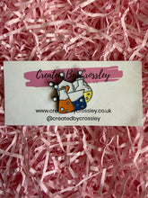 Load image into Gallery viewer, Science Lab Beakers Pin Badge
