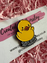 Load image into Gallery viewer, Funny Duck Pin Badge

