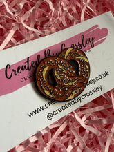 Load image into Gallery viewer, Pretzel Cat Pin Badge

