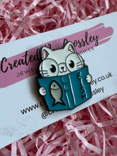 Load image into Gallery viewer, Fish Book Reading Cat Pin Badge
