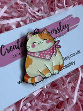 Load image into Gallery viewer, Happy Orange Cat Pin Badge

