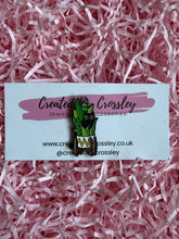 Load image into Gallery viewer, Plant Cat Pin Badge
