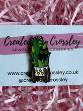 Load image into Gallery viewer, Plant Cat Pin Badge
