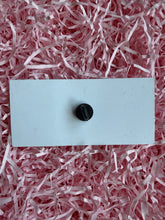 Load image into Gallery viewer, Plant Cat Pin Badge
