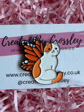 Load image into Gallery viewer, Orange Butterfly Cat Pin Badge
