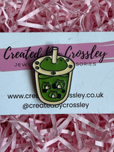 Load image into Gallery viewer, Bubble Tea Frog Pin Badge
