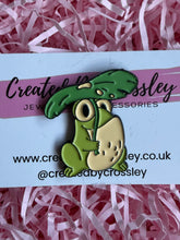 Load image into Gallery viewer, Frog Pin Badge

