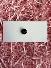Load image into Gallery viewer, Screaming Cat Pin Badge
