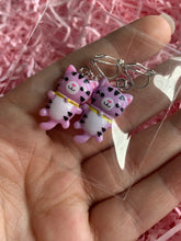 Load image into Gallery viewer, Purple Cat Clip On Earrings
