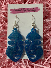 Load image into Gallery viewer, Blue Sparkle Face Resin Earrings
