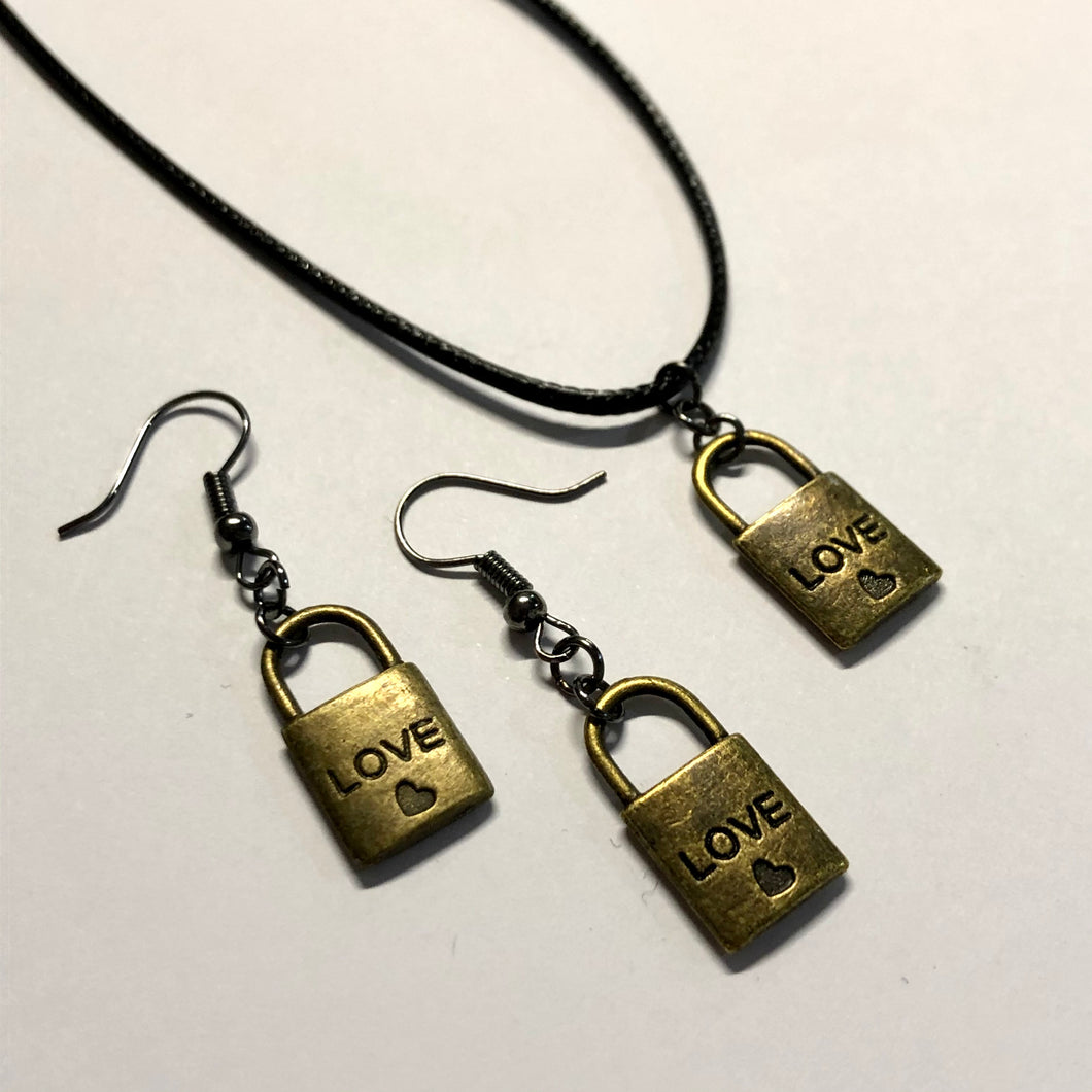 Love Lock Charm Jewellery Set