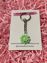 Load image into Gallery viewer, Green Flower Charm Keyring
