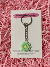 Load image into Gallery viewer, Green Flower Charm Keyring
