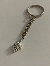 Load image into Gallery viewer, Dainty Shell Charm Keyring
